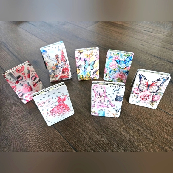 NEW 🔴 Colorful Double-Sided Compact Mirrors - Picture 1 of 13